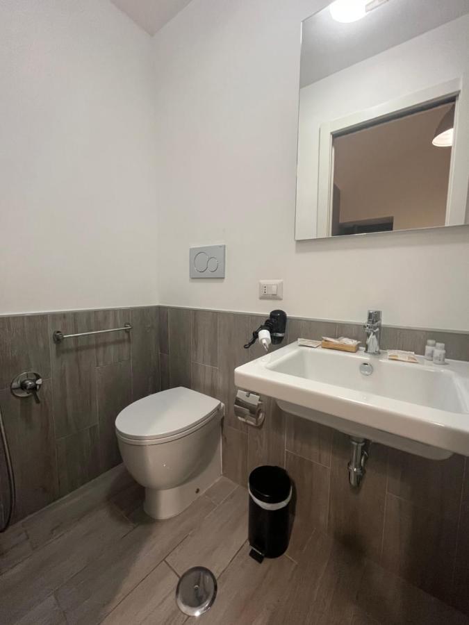 Etruska Porta Pia Guesthouse Рим Екстер'єр фото